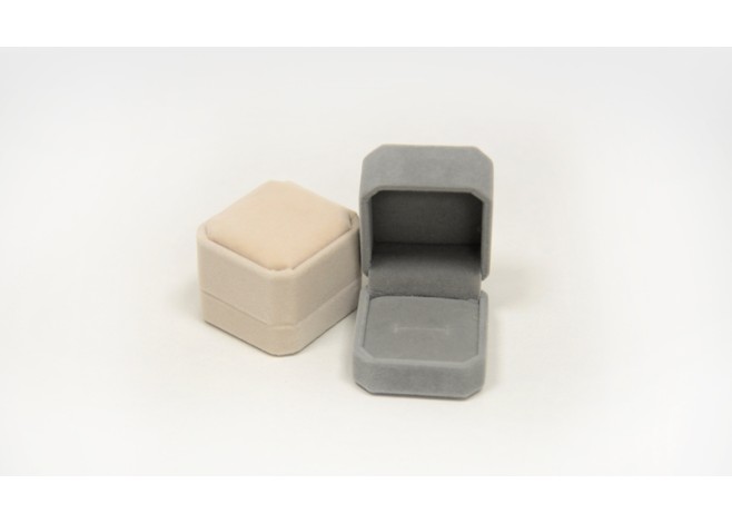 ΒΕΛΟΥΔΙΝΟ ΚΟΥΤΙ ΔΑΧΤΥΛΙΔΙΟΥ 5cm x 5.5cm x 4cm 0206039 ΒΕΛΟΥΔΙΝΟ ΚΟΥΤΙ ΔΑΧΤΥΛΙΔΙΟΥ 5cm x 5.5cm x 4cm 0206039