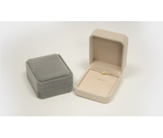 ΒΕΛΟΥΔΙΝΟ ΚΟΥΤΙ ΣΤΑΥΡΟΥ 7cm x 8.5cm x 4cm 0206040 ΒΕΛΟΥΔΙΝΟ ΚΟΥΤΙ ΣΤΑΥΡΟΥ 7cm x 8.5cm x 4cm 0206040