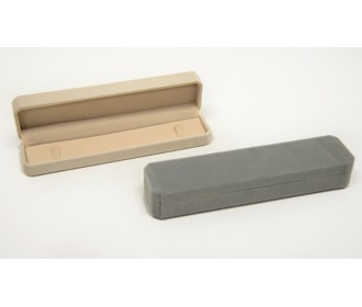 ΒΕΛΟΥΔΙΝΟ ΚΟΥΤΙ ΓΙΑ ΒΡΑΧΙΟΛΙ ΜΑΚΡΟΣΤΕΝΟ 22.5cm x 5.5cm x 3cm 0206041 ΒΕΛΟΥΔΙΝΟ ΚΟΥΤΙ ΓΙΑ ΒΡΑΧΙΟΛΙ ΜΑΚΡΟΣΤΕΝΟ 22.5cm x 5.5cm x 3cm 0206041