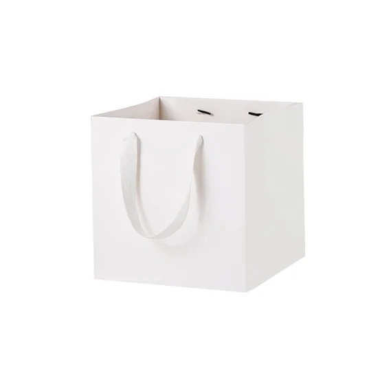 ΤΣΑΝΤΑ ΛΕΥΚΗ ΚΥΒΟΣ ΜΕ ΙΜΑΝΤΑ 30cm 0402184