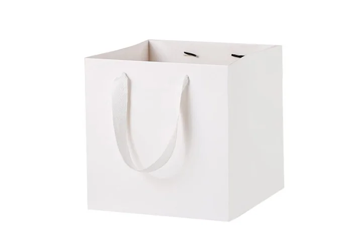 ΤΣΑΝΤΑ ΛΕΥΚΗ ΚΥΒΟΣ ΜΕ ΙΜΑΝΤΑ 30cm 0402184