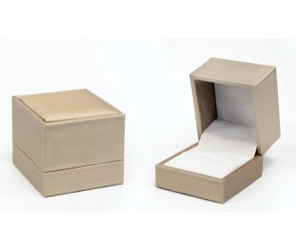 ΚΟΥΤΙ ΥΦΑΣΜΑΤΙΝΟ ΔΑΧΤΥΛΙΔΙΟΥ ΜΕ ΕΣΩΤΕΡΙΚΗ ΕΠΕΝΔΥΣΗ ΒΕΛΟΥΔΟ 6cm x 6cm x 5cm 0402195 ΚΟΥΤΙ ΥΦΑΣΜΑΤΙΝΟ ΔΑΧΤΥΛΙΔΙΟΥ ΜΕ ΕΣΩΤΕΡΙΚΗ ΕΠΕΝΔΥΣΗ ΒΕΛΟΥΔΟ 6cm x 6cm x 5cm 0402195