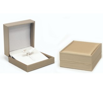 ΚΟΥΤΙ ΥΦΑΣΜΑΤΙΝΟ ΚΟΣΜΗΜΑΤΩΝ ΜΕ ΕΣΩΤΕΡΙΚΗ ΕΠΕΝΔΥΣΗ ΒΕΛΟΥΔΟ 9cm x 9cm x 4cm 0402198 ΚΟΥΤΙ ΥΦΑΣΜΑΤΙΝΟ ΚΟΣΜΗΜΑΤΩΝ ΜΕ ΕΣΩΤΕΡΙΚΗ ΕΠΕΝΔΥΣΗ ΒΕΛΟΥΔΟ 9cm x 9cm x 4cm 0402198