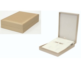 ΚΟΥΤΙ ΥΦΑΣΜΑΤΙΝΟ ΓΙΑ ΚΟΛΙΕ ΜΕ ΕΣΩΤΕΡΙΚΗ ΕΠΕΝΔΥΣΗ ΒΕΛΟΥΔΟ 11cm x 16cm x 4cm 0402200 ΚΟΥΤΙ ΥΦΑΣΜΑΤΙΝΟ ΓΙΑ ΚΟΛΙΕ ΜΕ ΕΣΩΤΕΡΙΚΗ ΕΠΕΝΔΥΣΗ ΒΕΛΟΥΔΟ 11cm x 16cm x 4cm 0402200