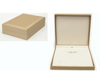 ΚΟΥΤΙ ΥΦΑΣΜΑΤΙΝΟ ΣΕΤ ΚΟΣΜΗΜΑΤΩΝ ΜΕ ΕΣΩΤΕΡΙΚΗ ΕΠΕΝΔΥΣΗ ΒΕΛΟΥΔΟ 19cm x 19cm x 4cm 0402201 ΚΟΥΤΙ ΥΦΑΣΜΑΤΙΝΟ ΣΕΤ ΚΟΣΜΗΜΑΤΩΝ ΜΕ ΕΣΩΤΕΡΙΚΗ ΕΠΕΝΔΥΣΗ ΒΕΛΟΥΔΟ 19cm x 19cm x 4cm 0402201