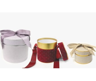 ΚΟΥΤΙ ΧΑΡΤΙΝΟ ΜΕ ΒΕΛΟΥΔΟ ΚΑΙ ΣΤΡΑΣ 12cm x 10cm 0402204 ΚΟΥΤΙ ΧΑΡΤΙΝΟ ΜΕ ΒΕΛΟΥΔΟ ΚΑΙ ΣΤΡΑΣ 12cm x 10cm 0402204