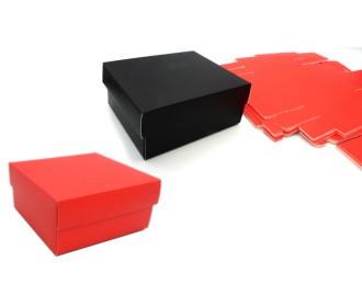 ΧΑΡΤΙΝΟ ΚΟΥΤΙ ME KAΠΑΚΙ 13cm x 13cm x 6cm 0402235 ΧΑΡΤΙΝΟ ΚΟΥΤΙ ME KAΠΑΚΙ 13cm x 13cm x 6cm 0402235