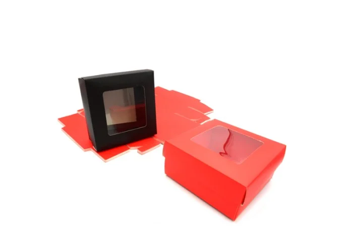 ΧΑΡΤΙΝΟ ΚΟΥΤΙ ME KAΠΑΚΙ ΠΑΡΑΘΥΡΟ ΖΕΛΑΤΙΝΑ 8cm x 8cm x 5cm 0402239