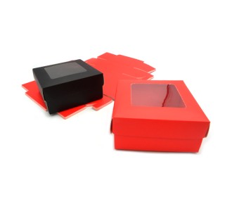 ΧΑΡΤΙΝΟ ΚΟΥΤΙ ME KAΠΑΚΙ ΠΑΡΑΘΥΡΟ ΖΕΛΑΤΙΝΑ 13cm x 13cm x 6cm 0402240 ΧΑΡΤΙΝΟ ΚΟΥΤΙ ME KAΠΑΚΙ ΠΑΡΑΘΥΡΟ ΖΕΛΑΤΙΝΑ 13cm x 13cm x 6cm 0402240