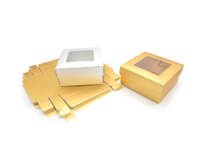 ΚΟΥΤΙ ΜΕ ΚΑΠΑΚΙ ΠΑΡΑΘΥΡΟ ΖΕΛΑΤΙΝΑ 8cm x 8cm x 5cm 0402261 ΚΟΥΤΙ ΜΕ ΚΑΠΑΚΙ ΠΑΡΑΘΥΡΟ ΖΕΛΑΤΙΝΑ 8cm x 8cm x 5cm 0402261