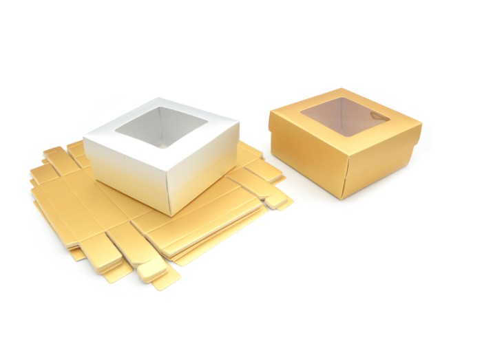 ΚΟΥΤΙ ΜΕ ΚΑΠΑΚΙ ΠΑΡΑΘΥΡΟ ΖΕΛΑΤΙΝΑ 13cm x 13cm x 6cm 0402262 ΚΟΥΤΙ ΜΕ ΚΑΠΑΚΙ ΠΑΡΑΘΥΡΟ ΖΕΛΑΤΙΝΑ 13cm x 13cm x 6cm 0402262