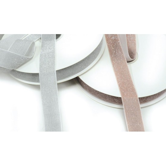 ΚΟΡΔΕΛΑ ΒΕΛΟΥΔΙΝΗ ΜΕ ΑΣΗΜΙ ΓΚΛΙΤΕΡ 2.5cm x 25Y 0501367 ΚΟΡΔΕΛΑ ΒΕΛΟΥΔΙΝΗ ΜΕ ΑΣΗΜΙ ΓΚΛΙΤΕΡ 2.5cm x 25Y 0501367