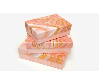 ΚΟΥΤΙ ΣΕΤ/3 ΠΑΡΑΛΛΗΛΟΓΡΑΜΜΟ 24.5cm x 17.5cm ΣΑΠΙΟ ΜΗΛΟ/ΧΡΥΣΟ 0502316