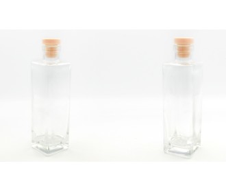 ΜΠΟΥΚΑΛΙ ΓΥΑΛΙΝΟ ΤΕΤΡΑΓΩΝΟ ΜΕ ΚΑΠΑΚΙ ΣΙΛΙΚΟΝΗΣ 200ml 0503358 ΜΠΟΥΚΑΛΙ ΓΥΑΛΙΝΟ ΤΕΤΡΑΓΩΝΟ ΜΕ ΚΑΠΑΚΙ ΣΙΛΙΚΟΝΗΣ 200ml 0503358