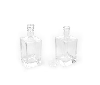 ΓΥΑΛΙΝΟ ΜΠΟΥΚΑΛΙ 500ml ΤΕΤΡΑΓΩΝΟ ΜΕ ΓΥΑΛΙΝΟ ΚΑΠΑΚΙ 0503425 ΓΥΑΛΙΝΟ ΜΠΟΥΚΑΛΙ 500ml ΤΕΤΡΑΓΩΝΟ ΜΕ ΓΥΑΛΙΝΟ ΚΑΠΑΚΙ 0503425