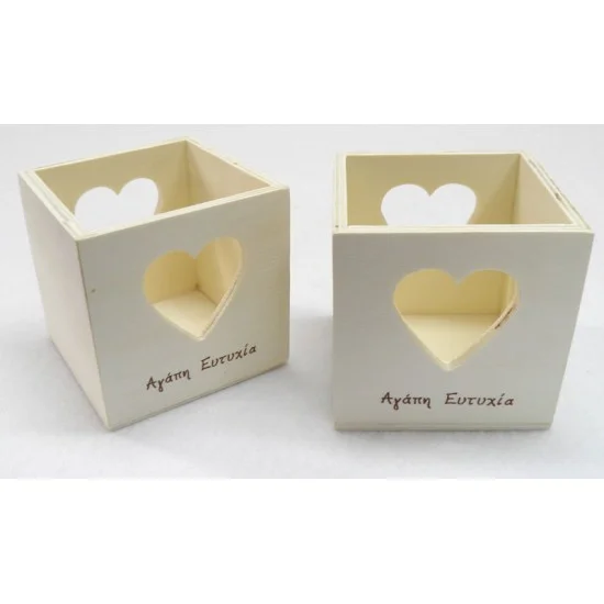 ΞΥΛΙΝΟ ΚΟΥΤΙ ΓΙΑ ΡΕΣΩ ΜΕ ΚΑΡΔΙΕΣ 7cm x 7cm x 7cm 0519274
