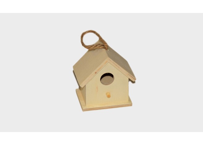 ΞΥΛΙΝΟ ΣΠΙΤΑΚΙ ΚΡΕΜΑΣΤΟ 6.5cm x 5cm 0519528 ΞΥΛΙΝΟ ΣΠΙΤΑΚΙ ΚΡΕΜΑΣΤΟ 6.5cm x 5cm 0519528
