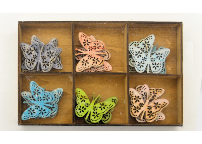 ΞΥΛΙΝΟ ΚΟΥΤΙ ΜΕ 24 ΧΡΩΜΑΤΙΣΤΕΣ ΠΕΤΑΛΟΥΔΕΣ 19cm x 13cm 0519566 ΞΥΛΙΝΟ ΚΟΥΤΙ ΜΕ 24 ΧΡΩΜΑΤΙΣΤΕΣ ΠΕΤΑΛΟΥΔΕΣ 19cm x 13cm 0519566