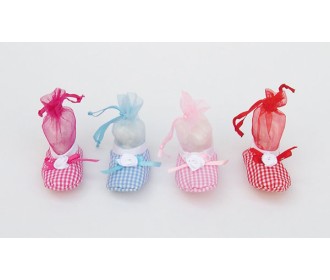 ΠΟΥΓΚΙ ΠΑΠΟΥΤΣΑΚΙ ΜΙΝΙ ΚΑΡΟ 7.5x3.5x7cm 0520057 ΠΟΥΓΚΙ ΠΑΠΟΥΤΣΑΚΙ ΜΙΝΙ ΚΑΡΟ 7.5x3.5x7cm 0520057