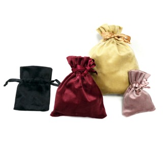 ΠΟΥΓΚΙ ΓΝΗΣΙΟ ΒΕΛΟΥΔΟ ΜΕ ΣΑΤΕΝ ΚΟΡΔΕΛΑΚΙ 17cm x 20cm 0527332