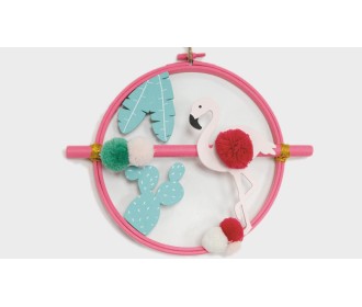 ΤΕΛΑΡΟ ΚΡΕΜΑΣΤΟ ΦΛΑΜΙΝΓΚΟ 26cm x 21cm BS18-544 0621220 ΤΕΛΑΡΟ ΚΡΕΜΑΣΤΟ ΦΛΑΜΙΝΓΚΟ 26cm x 21cm BS18-544 0621220