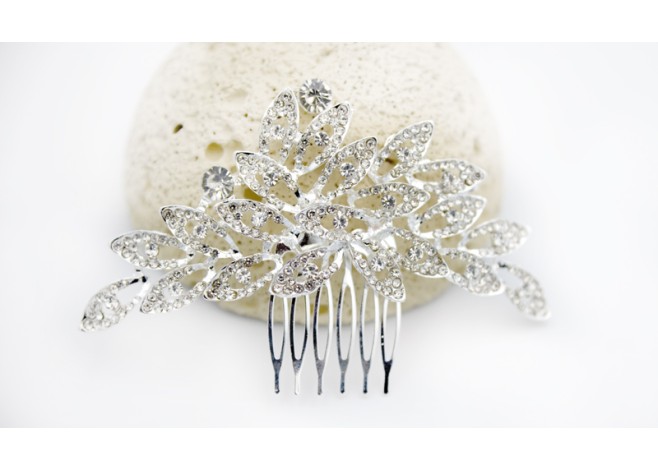 ΧΤΕΝΑΚΙ ΑΣΗΜΙ ΜΕ ΠΕΤΡΑ ΤΥΠΟΥ ΣΒΑΡΟΦΣΚΙ 12cm x 7.5cm 0621554 ΧΤΕΝΑΚΙ ΑΣΗΜΙ ΜΕ ΠΕΤΡΑ ΤΥΠΟΥ ΣΒΑΡΟΦΣΚΙ 12cm x 7.5cm 0621554
