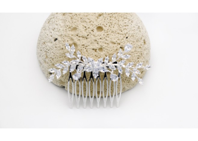 ΧΤΕΝΑΚΙ ΑΣΗΜΙ ΜΕ ΖΙΡΓΚΟΝ 8cm x 5cm 0621555 ΧΤΕΝΑΚΙ ΑΣΗΜΙ ΜΕ ΖΙΡΓΚΟΝ 8cm x 5cm 0621555