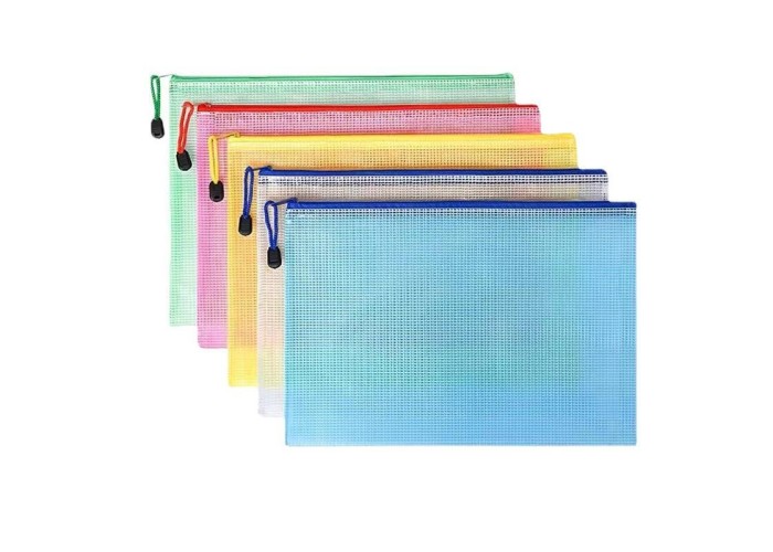 Τσαντάκι PVC A4 διάφανο Υ33x24εκ. Τσαντάκι PVC A4 διάφανο Υ33x24εκ.