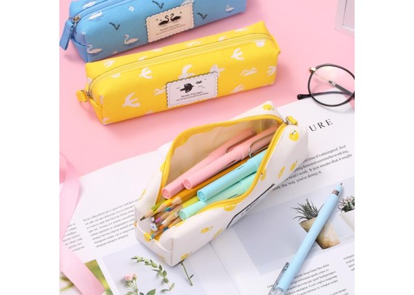 Comix κασετίνα βαρελάκι άσπρη 19,5x5x5εκ. Comix κασετίνα βαρελάκι άσπρη 19,5x5x5εκ.