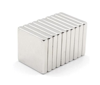 Μαγνήτες νίκελ αυτοκόλλητοι τετράγωνοι 10x10χιλ. πάχος 1χιλ. 100τμχ. Μαγνήτες νίκελ αυτοκόλλητοι τετράγωνοι 10x10χιλ. πάχος 1χιλ. 100τμχ.