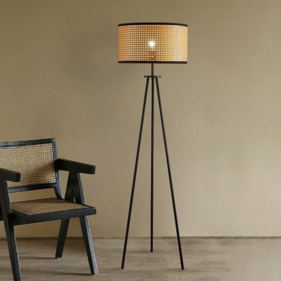 Φωτιστικό δαπέδου rattan με ξύλινη βάση Υ145xØ45εκ. Φωτιστικό δαπέδου rattan με ξύλινη βάση Υ145xØ45εκ.