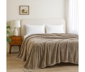 Κουβέρτα υπέρδιπλη μπεζ βελουτέ από 100% polyester 220x240εκ.