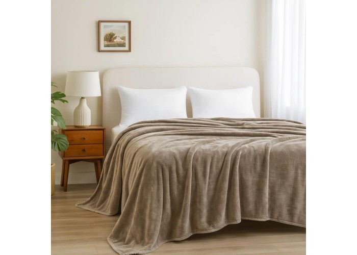 Κουβέρτα υπέρδιπλη μπεζ βελουτέ από 100% polyester 220x240εκ. Κουβέρτα υπέρδιπλη μπεζ βελουτέ από 100% polyester 220x240εκ.