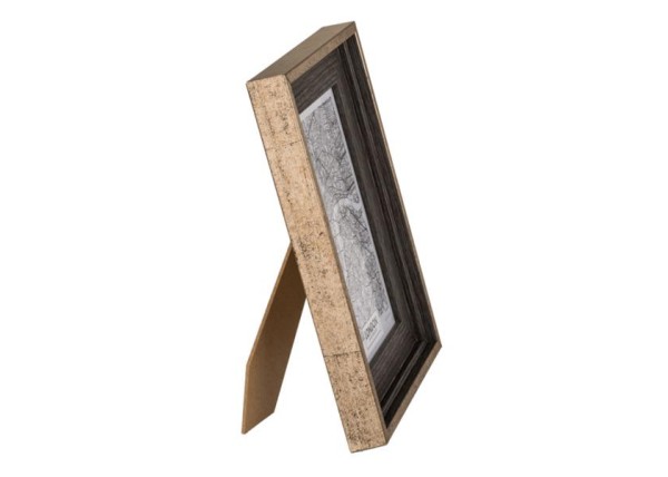 Κορνίζα ξύλινη με χρυσό πλαίσιο 18,5x2,5xΥ23,5εκ. Κορνίζα ξύλινη με χρυσό πλαίσιο 18,5x2,5xΥ23,5εκ.