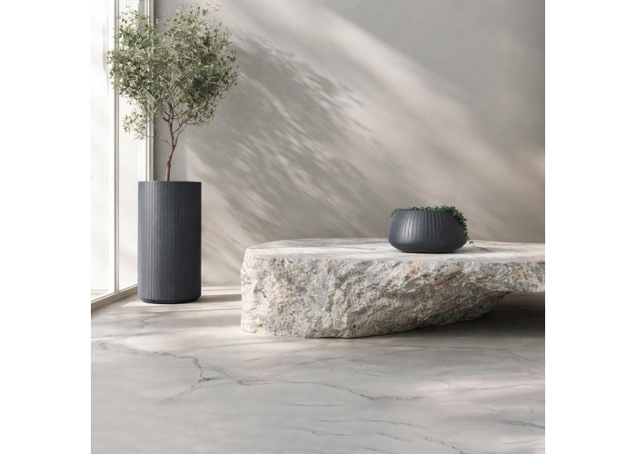 Γλάστρα - κασπώ Coro γραφίτης Y70xΦ40εκ. Γλάστρα - κασπώ Coro γραφίτης Y70xΦ40εκ.