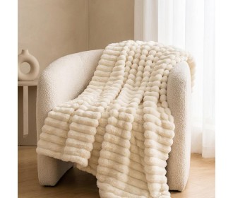 Κουβέρτα faux fur λευκή 150x200εκ. Κουβέρτα faux fur λευκή 150x200εκ.