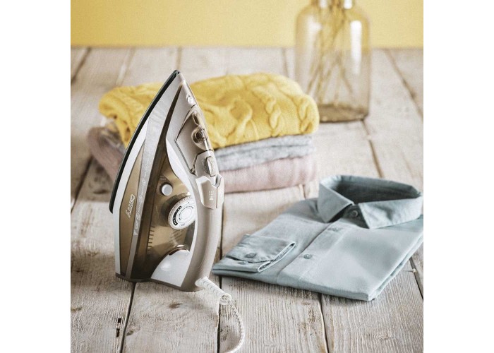 Σίδερο ατμού Camry 3000W με κεραμική πλάκα