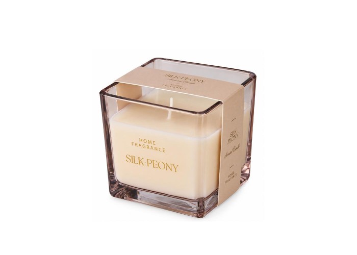 Αρωματικό κερί σε γυάλινο δοχείο Silk Peony 8x8εκ.