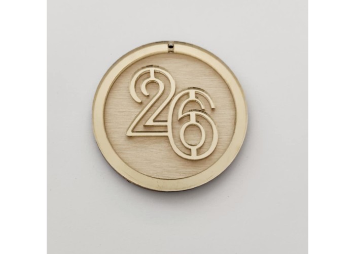 Γούρι από ξύλο και Plexiglass 2026 #9