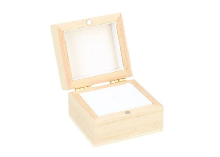Ξύλινο κουτί για δαχτυλίδι 5.1x4.7x3.2cm Ξύλινο κουτί για δαχτυλίδι 5.1x4.7x3.2cm