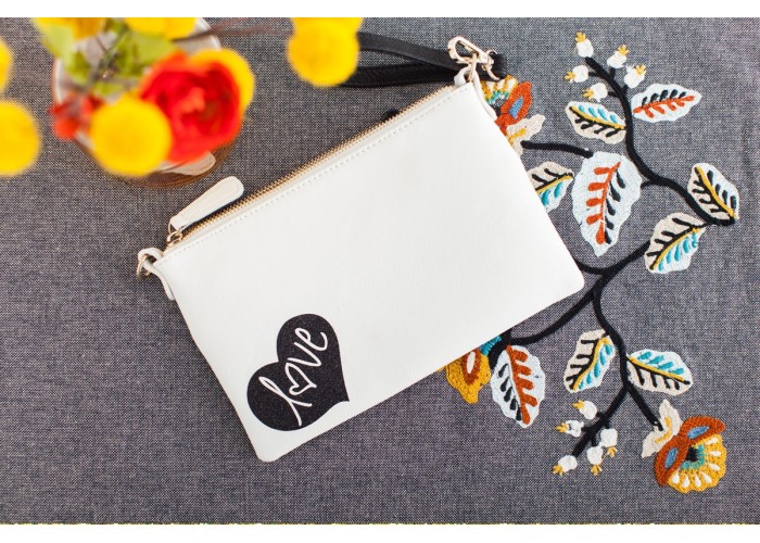 Cricut Ηeat Transfer 3 φύλλα Glitter 30,5 x 30,5 cm 1 Ασημί - 1 Χρυσό -1 Μαύρο Cricut Ηeat Transfer 3 φύλλα Glitter 30,5 x 30,5 cm 1 Ασημί - 1 Χρυσό -1 Μαύρο