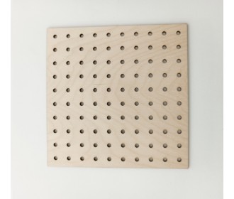 Ξύλινη επιφάνεια 20cm x 20cm με 100 τρύπες 0,5cm Ξύλινη επιφάνεια 20cm x 20cm με 100 τρύπες 0,5cm
