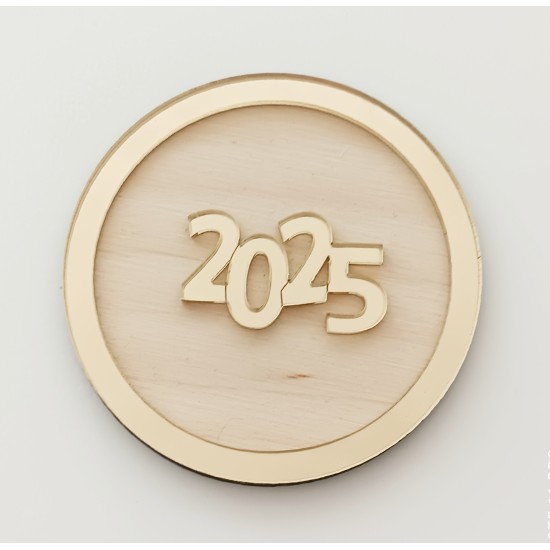 Γούρι από ξύλο και Plexiglass 2025 #3 Γούρι από ξύλο και Plexiglass 2025 #3