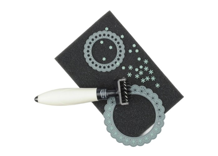 Die Brush + Foam Pad for Wafer-Thin Dies Die Brush + Foam Pad for Wafer-Thin Dies