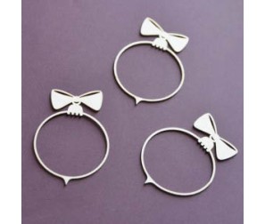 Χριστουγεννιάτικες μπάλες με φιόγκο 3τεμ Χριστουγεννιάτικες μπάλες με φιόγκο 3τεμ