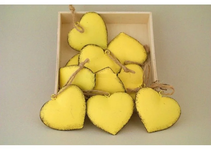 ΚΑΡΔΙΕΣ ΜΕΤΑΛΛΙΚΕΣ ΚΡΕΜΑΣΤΕΣ S/10 4,8X4,5CM YELLOW