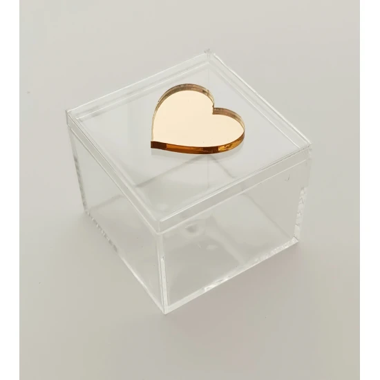 Plexiglass κουτάκι  5,5cm  με διακοσμητικό στοιχείο plexiglass καρδιά μεγάλη